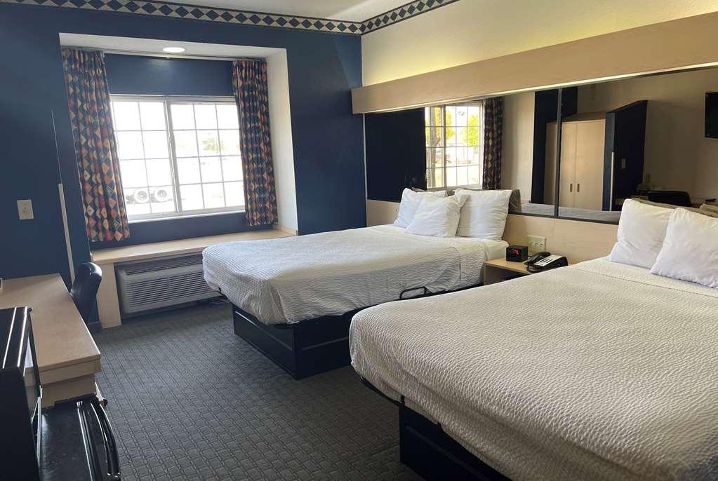 Days Inn & Suites By Wyndham Hutchinson Quarto foto